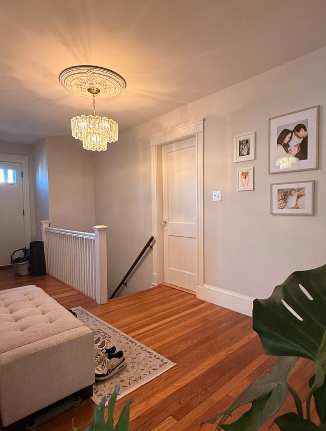 23 Matchett St, Unit 2 in Boston, MA - Foto de edificio - Building Photo