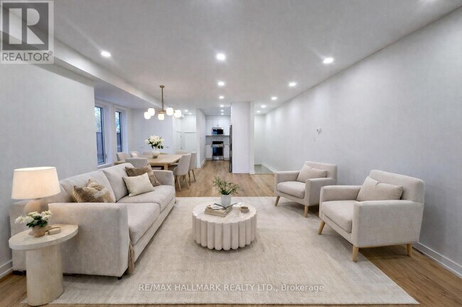 592 Danforth Rd in Toronto, ON - Building Photo - Building Photo