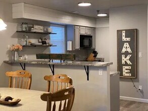 2529 MO-176 in Rockaway Beach, MO - Building Photo - Building Photo