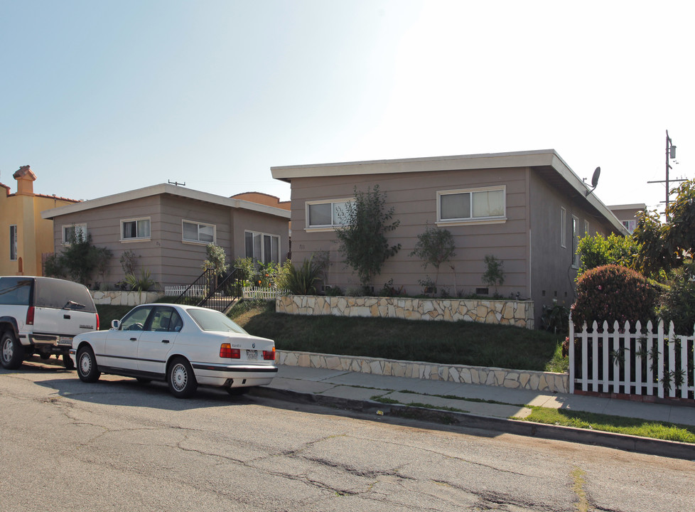 711 Sartori Ave in Torrance, CA - Foto de edificio