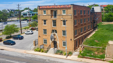 Town House Apartments in Oklahoma City, OK - Foto de edificio - Building Photo