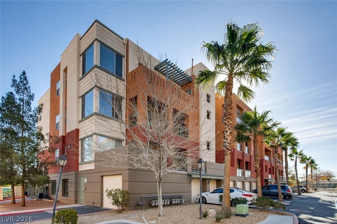 67 E Agate Ave in Las Vegas, NV - Foto de edificio