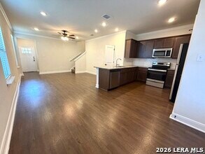 10311 Lynwood Crk in San Antonio, TX - Building Photo - Building Photo