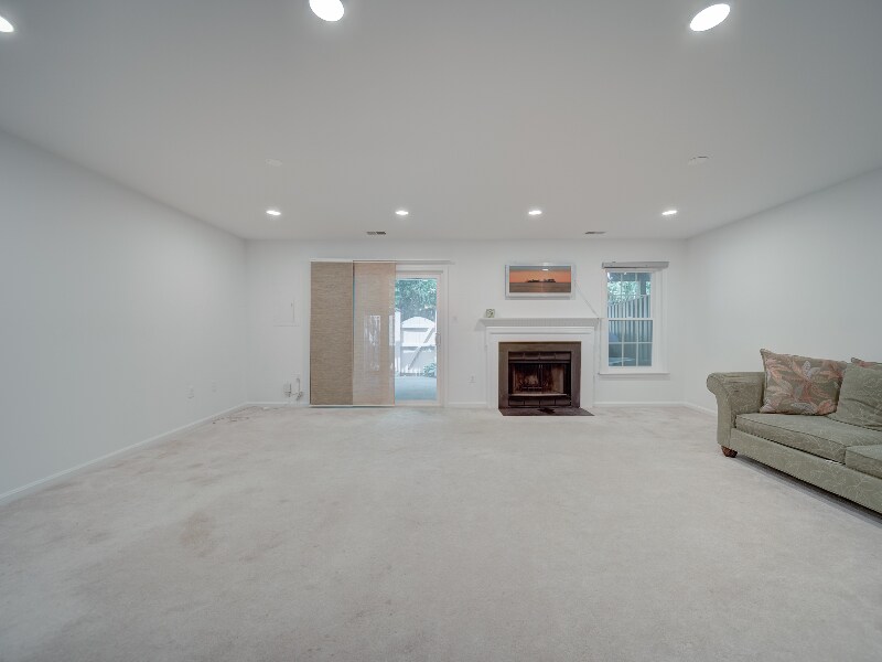 3006 Fallswood Glen Ct in Falls Church, VA - Building Photo