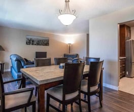 5125-5125 Riverbend Rd NW in Edmonton, AB - Building Photo - Building Photo
