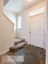 2781 SE NICKLAUS Ct in Hillsboro, OR - Building Photo - Building Photo
