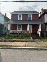 215 N Mercer Ave in New Brighton, PA - Building Photo - Building Photo