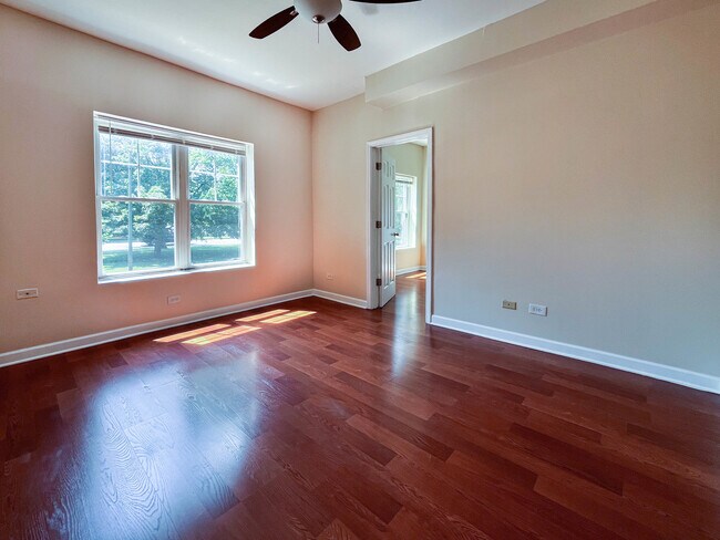 2233 N Kedzie Blvd in Chicago, IL - Building Photo - Building Photo