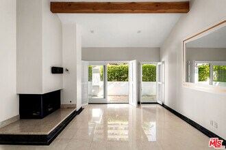 1561 Michael Ln in Los Angeles, CA - Building Photo - Building Photo