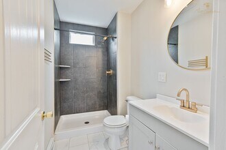 448-450 Pleasant Valley Pkwy in Providence, RI - Building Photo - Building Photo