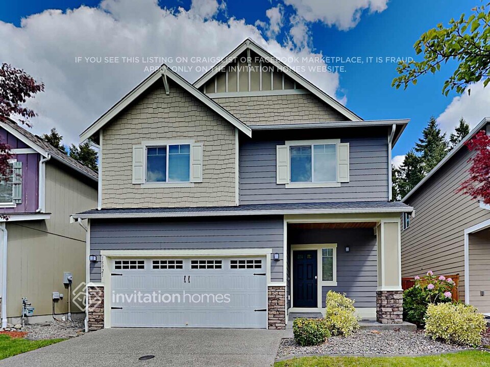 18921 87th Ave Ct E in Puyallup, WA - Building Photo