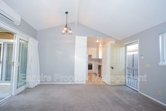 2120 Rocklyn St in Camarillo, CA - Building Photo - Building Photo