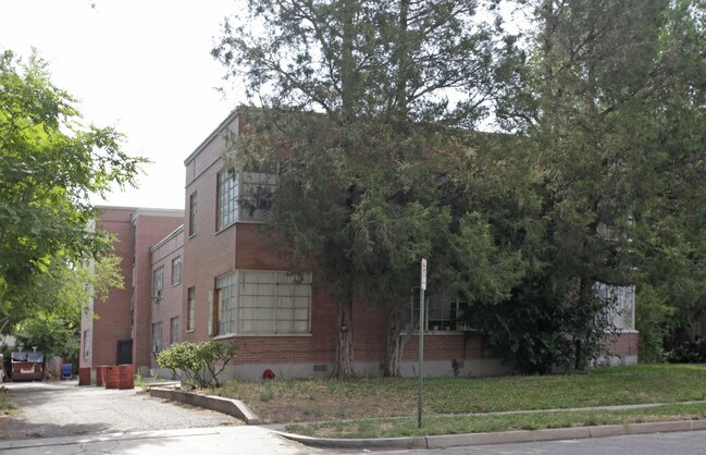 Garden View Apartments in Salt Lake City, UT - Foto de edificio - Building Photo