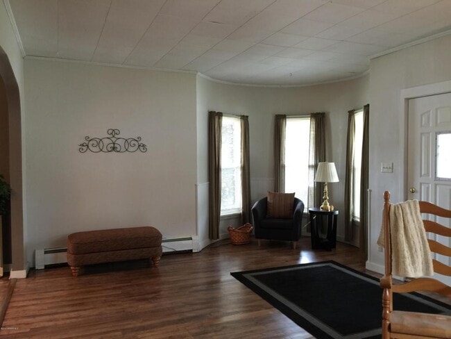 1100 Bemidji Ave N in Bemidji, MN - Building Photo - Building Photo