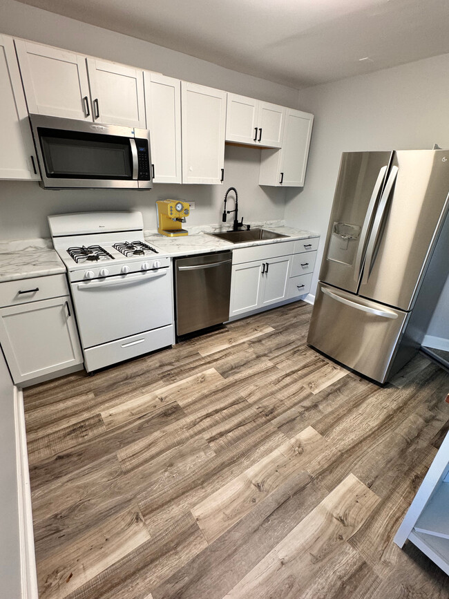 3572 W Belden Ave, Unit 2