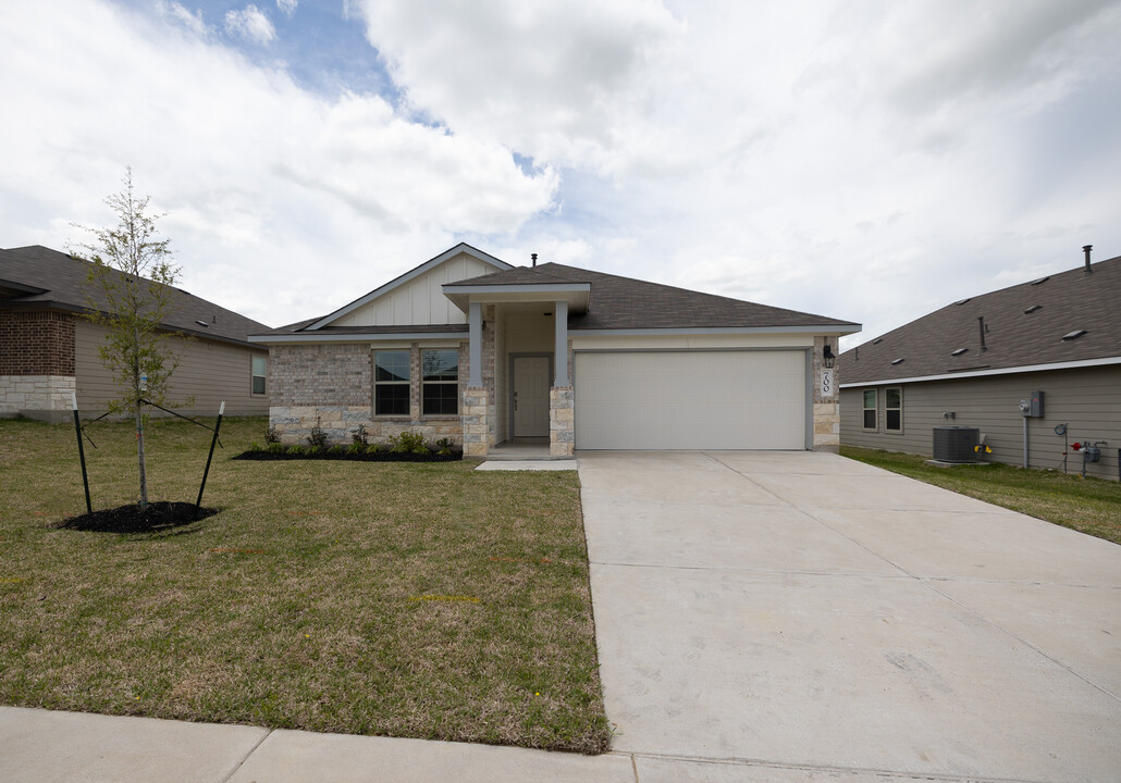 700 Davy St in Brenham, TX - Building Photo