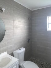 5740 Mayo St in Hollywood, FL - Building Photo - Building Photo