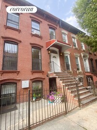 435 Pulaski St in Brooklyn, NY - Building Photo - Building Photo