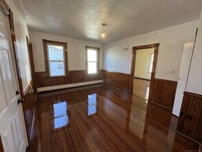 162 Jubilee St in New Britain, CT - Building Photo - Building Photo