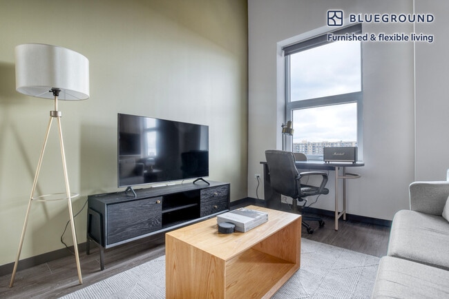 150 N Ashland Ave in Chicago, IL - Building Photo - Building Photo