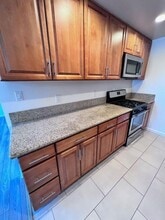 1263 S Dunsmuir Ave in Los Angeles, CA - Building Photo - Building Photo