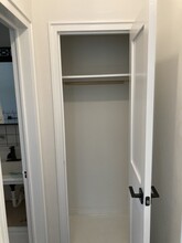 100 Woodside Grn, Unit 1A in Stamford, CT - Building Photo - Building Photo