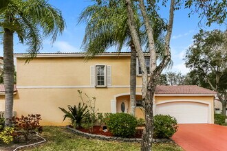 6031 NW 42nd Way in Coconut Creek, FL - Foto de edificio - Building Photo