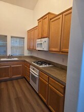 426 Matteri Cir in Cotati, CA - Building Photo - Building Photo