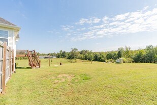 7173 Brady Dr in Harrison, TN - Building Photo