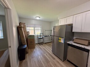 9662 Golf Terrace in Des Plaines, IL - Building Photo - Building Photo