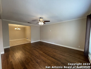 335 Montfort Dr in San Antonio, TX - Building Photo - Building Photo