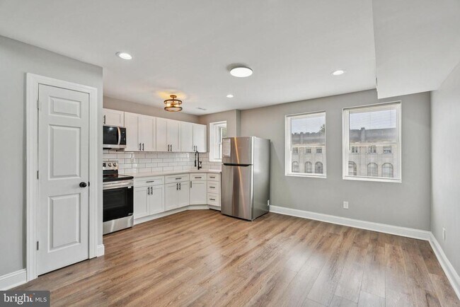 property at 6708 N Broad St
