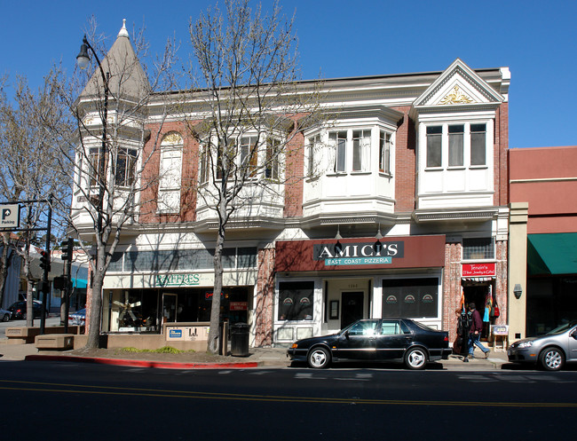 1242 4th St in San Rafael, CA - Foto de edificio - Building Photo