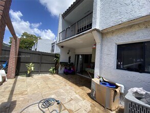 6506 Kendale Lakes Dr in Miami, FL - Building Photo - Building Photo