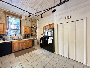 1848 W Henderson St, Unit G01C in Chicago, IL - Building Photo - Building Photo