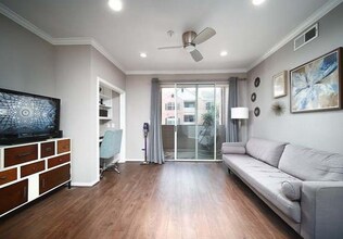 2111 Welch St in Houston, TX - Building Photo - Building Photo