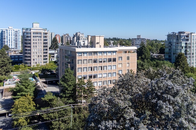 Panorama House in Vancouver, BC - Building Photo - Building Photo