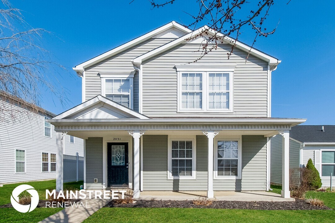2031 Bridlewood Dr in Franklin, IN - Building Photo