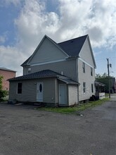 8 Jefferson Ave in Endicott, NY - Building Photo - Building Photo