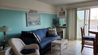 933 Ocean Blvd in Hampton, NH - Building Photo - Building Photo