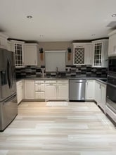 4332 Key Largo Dr in Jacksonville, FL - Foto de edificio - Building Photo