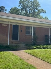 219 Mitchell St in Nacogdoches, TX - Foto de edificio - Building Photo