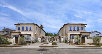 376 Hamilton St in Costa Mesa, CA - Building Photo