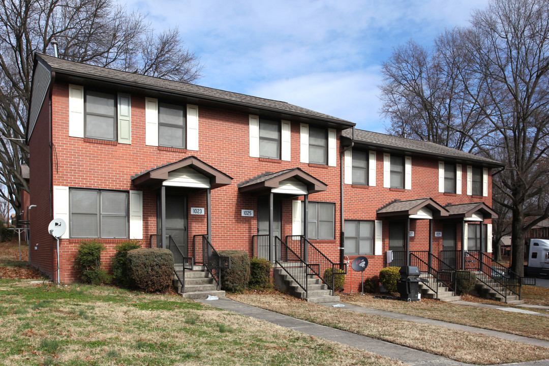 Ray Warren Apartments in Greensboro, NC - Building Photo