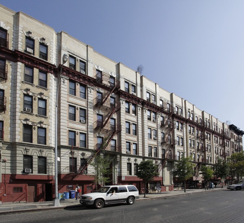 605-607 Metropolitan Ave in Brooklyn, NY - Building Photo