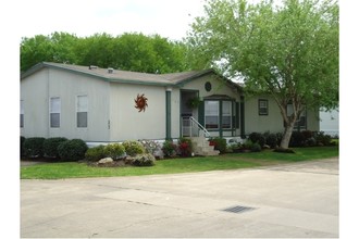 Sun Meadows Mobile Home Park in Alvin, TX - Building Photo - Building Photo