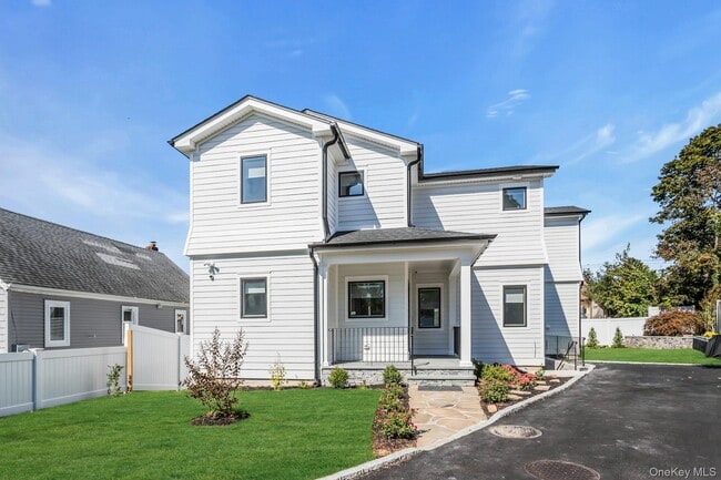 property at 7 Bud Ct
