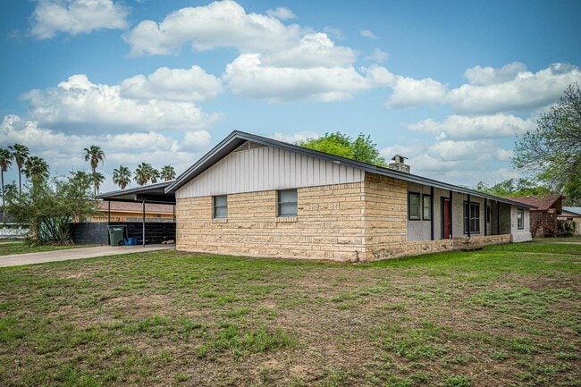 243 Elizabeth Dr in Del Rio, TX - Building Photo - Building Photo