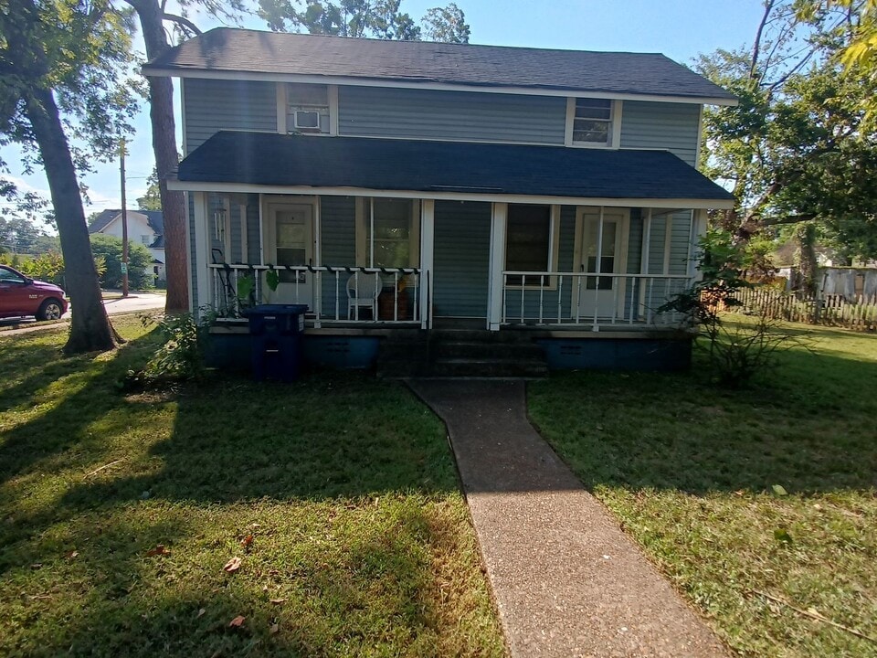 3614 Bradley St SW in Huntsville, AL - Building Photo