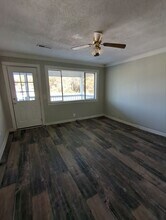 105 E Oak St in Rossville, GA - Building Photo - Building Photo